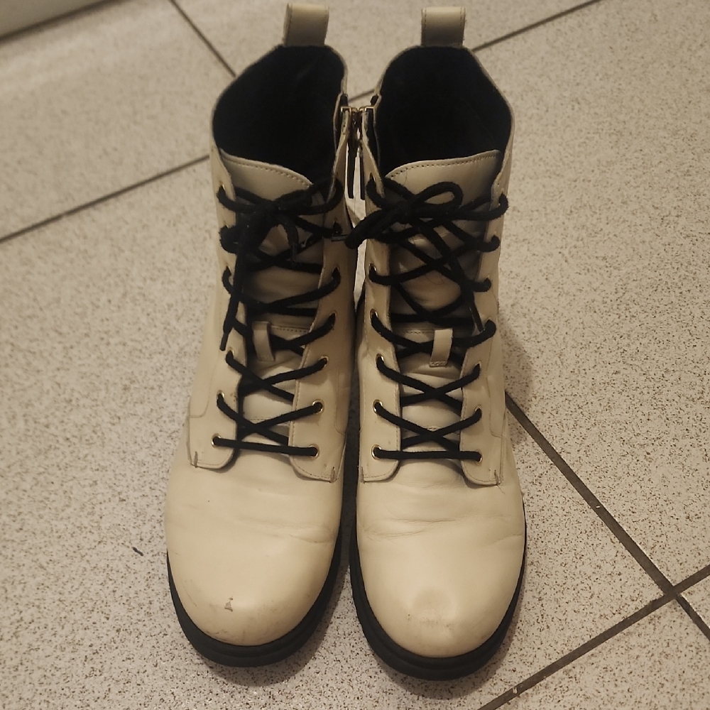 COLE HAAN White Lace-Up Ankle Boots